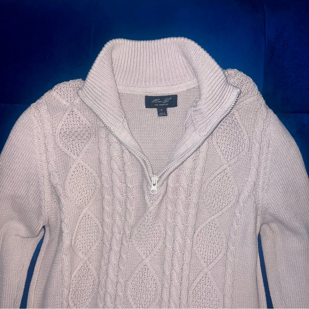 Elegant Cable Knit Sweater - Cream